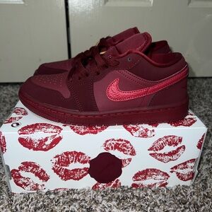 Nike Air Jordan 1 Low SE Valentine's Day 5.5W (2026) (Women's) IB7012-600 No Lid